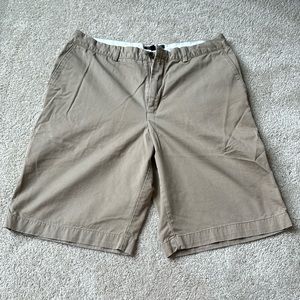 Banana republic factory khaki chino shorts size 35